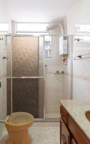 Apartamento à venda com 87m², 2 quartos e 1 vagaBanheiro 