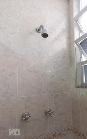Apartamento à venda com 87m², 2 quartos e 1 vagaBanheiro 