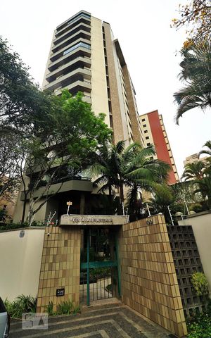 Apartamento à venda com 244m², 3 quartos e 3 vagasFachada
