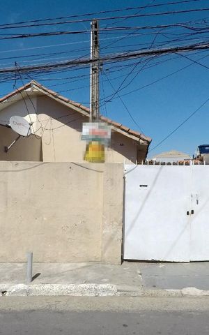 Casa para alugar com 70m², 2 quartos e 2 vagasFachada