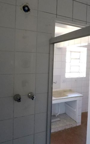 Casa para alugar com 70m², 2 quartos e 2 vagasBanheiro