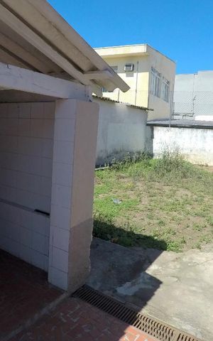 Casa para alugar com 70m², 2 quartos e 2 vagasQuintal