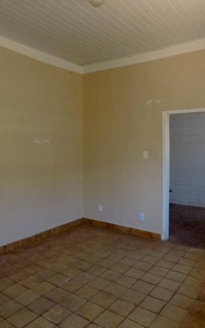 Casa para alugar com 70m², 2 quartos e 2 vagasSala
