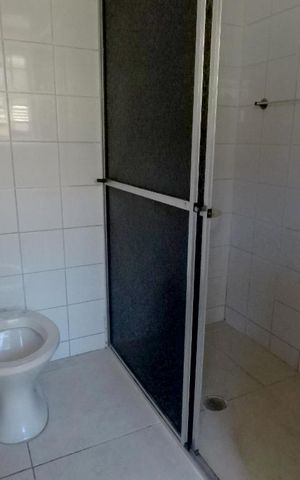 Casa para alugar com 70m², 2 quartos e 2 vagasBanheiro