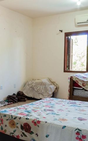 Casa à venda com 450m², 5 quartos e 3 vagas Casa à venda com 450m², 5 quartos e 3 vagasSuíte