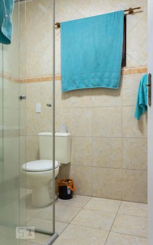 Casa à venda com 450m², 5 quartos e 3 vagas Casa à venda com 450m², 5 quartos e 3 vagasBanheiro