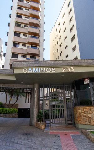 Apartamento para alugar com 170m², 4 quartos e 2 vagasFachada do condomínio