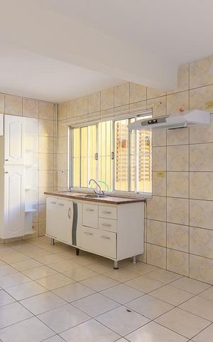 Casa à venda com 106m², 3 quartos e 1 vaga Casa à venda com 106m², 3 quartos e 1 vagaCozinha