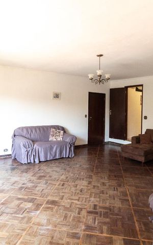 Casa para alugar com 250m², 3 quartos e 3 vagas Casa para alugar com 250m², 3 quartos e 3 vagasSala