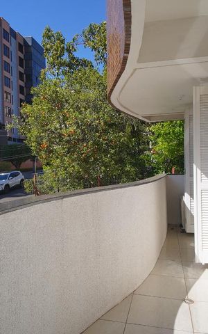 Apartamento à venda com 100m², 3 quartos e 1 vagaQuarto 2 - Varanda
