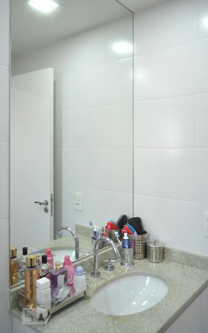 Apartamento à venda com 127m², 3 quartos e 2 vagasBanheiro da suite 2