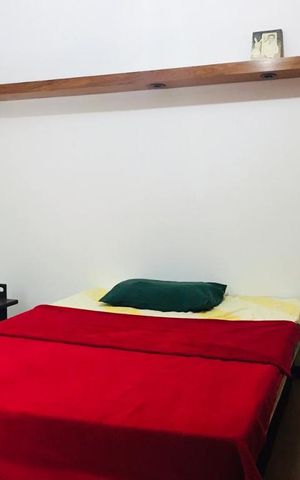 Casa à venda com 316m², 5 quartos e 6 vagas Casa à venda com 316m², 5 quartos e 6 vagasQuarto