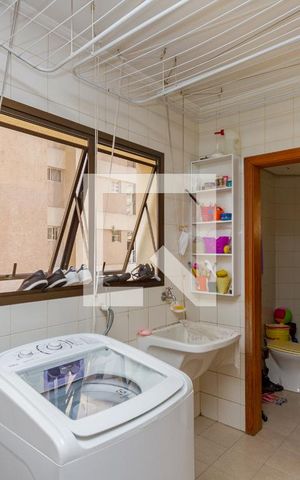 Apartamento à venda com 254m², 5 quartos e 4 vagas Apartamento à venda com 254m², 5 quartos e 4 vagasLavanderia