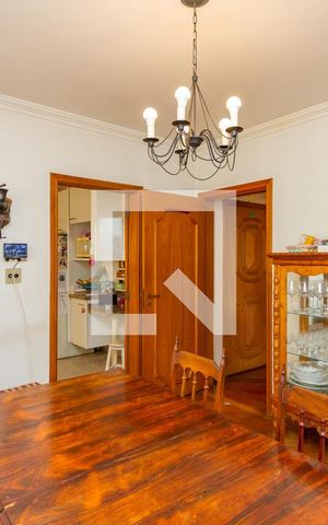 Apartamento à venda com 254m², 5 quartos e 4 vagas Apartamento à venda com 254m², 5 quartos e 4 vagasCopa