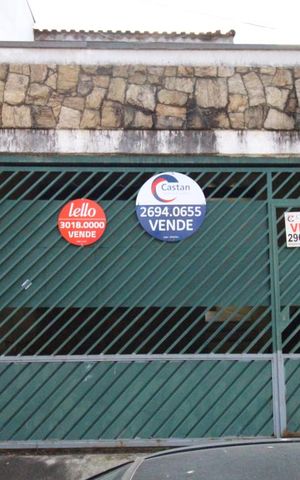 Casa para alugar com 200m², 3 quartos e 2 vagasFachada