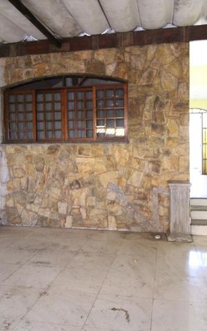 Casa para alugar com 200m², 3 quartos e 2 vagasGaragem