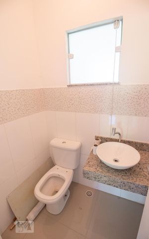 Casa à venda com 180m², 3 quartos e 5 vagas Casa à venda com 180m², 3 quartos e 5 vagasLavabo