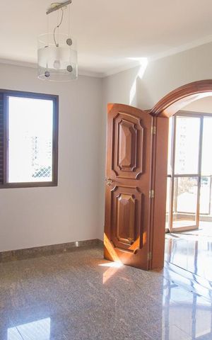 Apartamento à venda com 200m², 3 quartos e 2 vagas Apartamento à venda com 200m², 3 quartos e 2 vagasSala de Estar