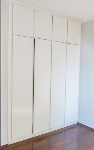 Apartamento à venda com 200m², 3 quartos e 2 vagas Apartamento à venda com 200m², 3 quartos e 2 vagasQuarto 1