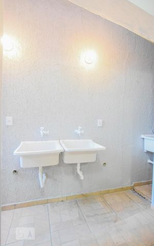 Apartamento para alugar com 20m², 1 quarto e sem vagaLavanderia