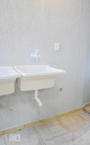 Apartamento para alugar com 20m², 1 quarto e sem vagaLavanderia