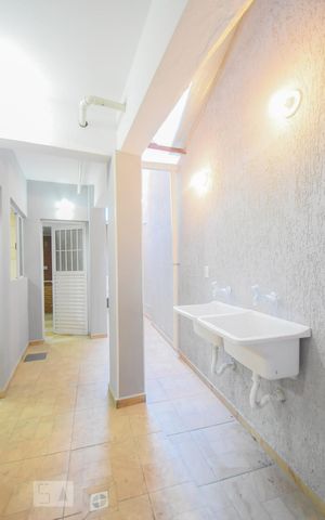Apartamento para alugar com 20m², 1 quarto e sem vagaLavanderia