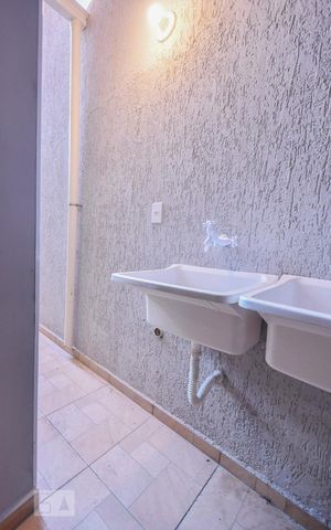 Casa para alugar com 40m², 2 quartos e sem vagaLavanderia