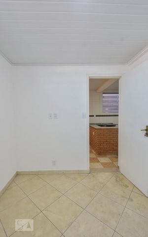Casa para alugar com 40m², 2 quartos e sem vagaQuarto 01