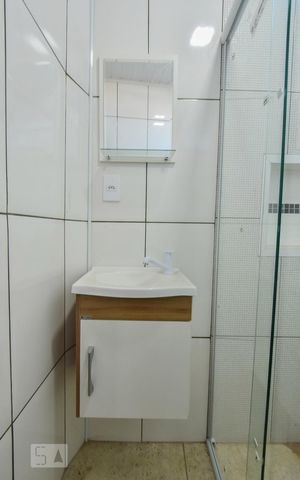 Casa para alugar com 40m², 2 quartos e sem vagaBanheiro