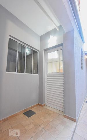 Casa para alugar com 40m², 2 quartos e sem vagaEntrada Social