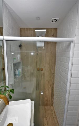 Apartamento à venda com 60m², 2 quartos e 1 vagaBanheiro Social