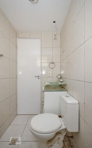 Apartamento à venda com 65m², 3 quartos e 1 vaga Apartamento à venda com 65m², 3 quartos e 1 vagaBanheiro Social
