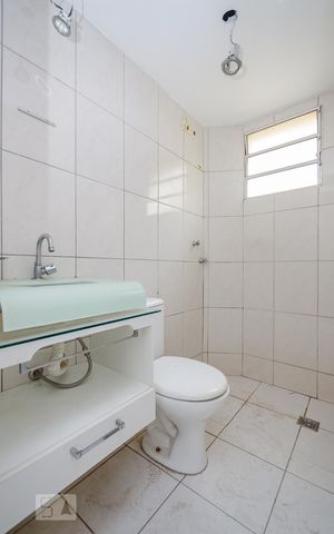 Apartamento à venda com 65m², 3 quartos e 1 vaga Apartamento à venda com 65m², 3 quartos e 1 vagaBanheiro Social