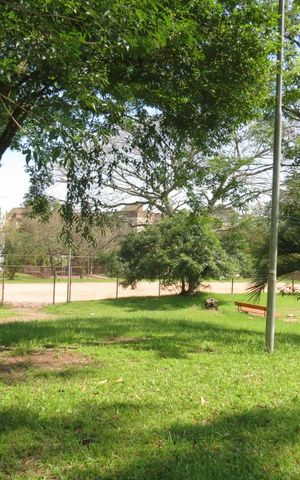 Apartamento à venda com 40m², 2 quartos e 1 vagaPraça em frente ao condomínio