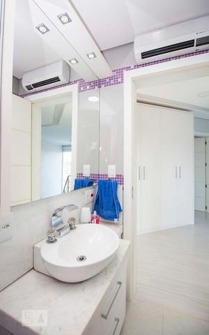 Casa à venda com 362m², 4 quartos e 5 vagasBanheiro 2