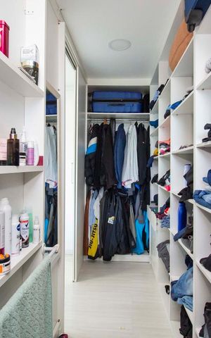 Casa à venda com 362m², 4 quartos e 5 vagasCloset da Suíte