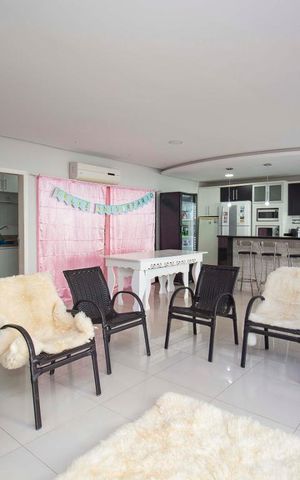 Casa à venda com 362m², 4 quartos e 5 vagasSalão de festas