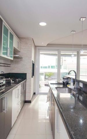 Casa à venda com 362m², 4 quartos e 5 vagasSalão de festas