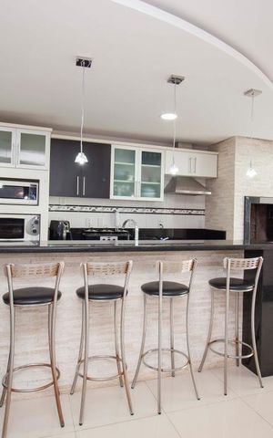 Casa à venda com 362m², 4 quartos e 5 vagasSalão de festas