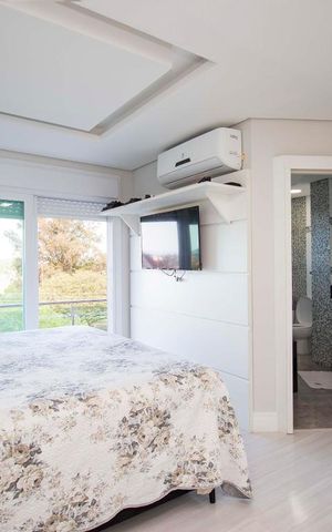 Casa à venda com 362m², 4 quartos e 5 vagasSuíte