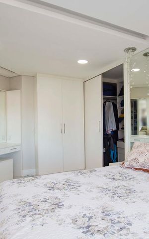 Casa à venda com 362m², 4 quartos e 5 vagasSuíte