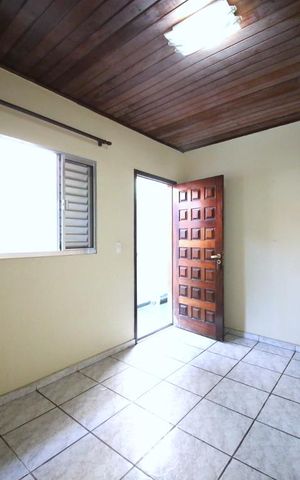 Casa à venda com 150m², 2 quartos e 3 vagasSala