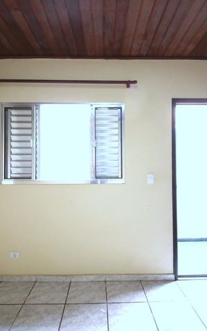 Casa à venda com 150m², 2 quartos e 3 vagasSala