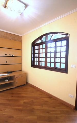 Casa à venda com 150m², 2 quartos e 3 vagasSala