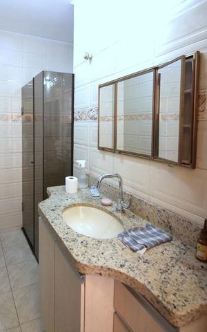 Casa à venda com 150m², 2 quartos e 3 vagasBanheiro