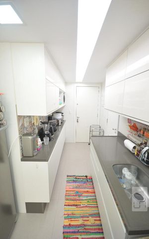 Apartamento à venda com 98m², 3 quartos e 2 vagasCozinha 