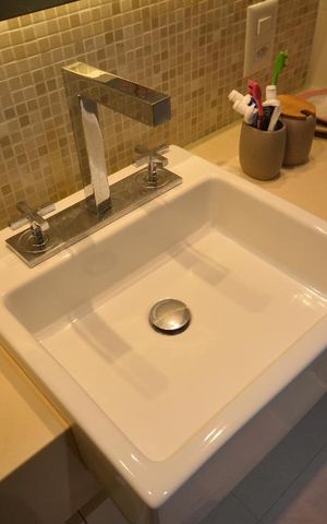 Apartamento à venda com 98m², 3 quartos e 2 vagasBanheiro da Suíte - Pia 