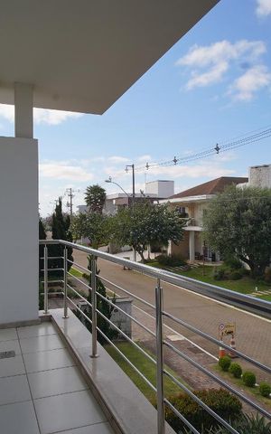 Casa de condomínio à venda com 320m², 4 quartos e 4 vagasSuite 2 - Varanda