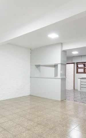 Casa à venda com 500m², 15 quartos e 3 vagas Casa à venda com 500m², 15 quartos e 3 vagasCozinha