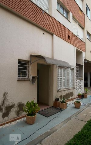 Apartamento à venda com 42m², 1 quarto e sem vagaEntrada